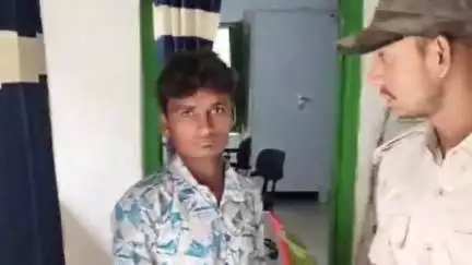 घाट कुसुंभा: कोरमा थाना पुलिस ने अकरपुर गांव में छापेमारी कर फरार कुर्की आरोपी को गिरफ्तार कर जेल भेजा