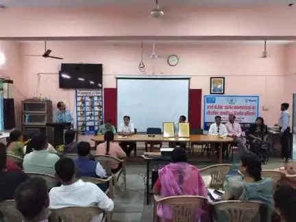 अलीराजपुर: जिले में स्टार्स प्रोजेक्ट लीडरशिप आधारित प्रधानाध्यापकों का 5 दिवसीय प्रशिक्षण समाप्त, डीईओ सोलंकी सम्मानित