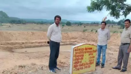 बहरी: अतिरिक्त मुख्य कार्यपालन अधिकारी ने किया सीधी जिले के विभिन्न ग्राम पंचायतों का निरीक्षण