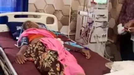 मनोहरथाना: मनोहरथाना सीएचसी में डायलिसिस सेवाएं प्रारंभ होने के बाद पहली महिला का डायलिसिस किया गया