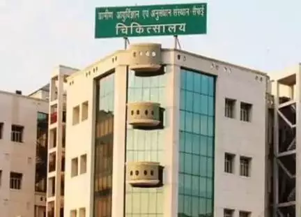 सैफई: युवक ने खाया जहरीला पदार्थ, अचेत युवक को सैफई में भर्ती कराया गया