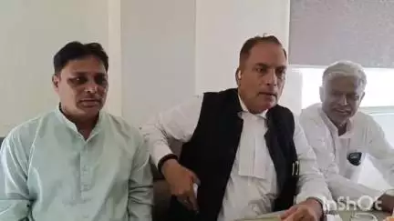 बागपत: बागपत में फैक्ट्री संचालक ने मुख्यमंत्री से न्याय की गुहार लगाई, निष्पक्ष जांच और अधिकारियों पर कार्रवाई की मांग