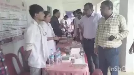 रमकंडा: कुरूमदारी में धरती आबा जनजातीय ग्राम उत्कर्ष अभियान के तहत शिविर का आयोजन किया गया