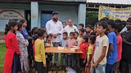 रातू: भाजपा के अनुसूचित जाति प्रदेश उपाध्यक्ष ने अनोखे अंदाज़ में मनाया अपना जन्मदिन!