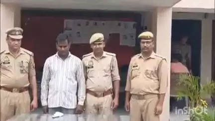 पलिया: पलिया कोतवाली पुलिस ने गांव से एक अभियुक्त को अवैध तमंचा और एक जिंदा कारतूस के साथ किया गिरफ्तार