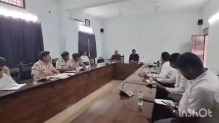 वृक्षारोपण बना जनअभियान, कलेक्टर डॉ. कन्नौजे ने दिए निर्देश