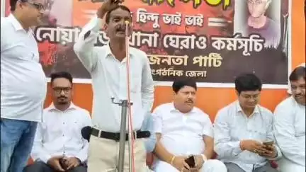 ব্যারাকপুর ১: গারুলিয়া গোষ্ঠী সংঘর্ষের ঘটনার প্রতিবাদের নোয়াপাড়া থানার সামনে প্রতিবাদ সভা বিজেপির