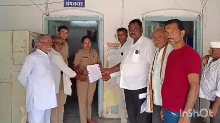 जळगाव जामोद: उप कार्यकारी अभियंता यांच्यावर फौजदारी दाखल करा सुनगाव सरपंच यांची मुख्य अभियंता अकोला यांना पोस्टल द्वारे निवेदन