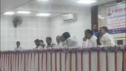 नबीनगर: नवीनगर विधायक विजय कु सिंह ने बीस सूत्री बैठक में स्वास्थ्य, बिजली, शिक्षा विभाग और अन्य समस्याओं से कराया अवगत