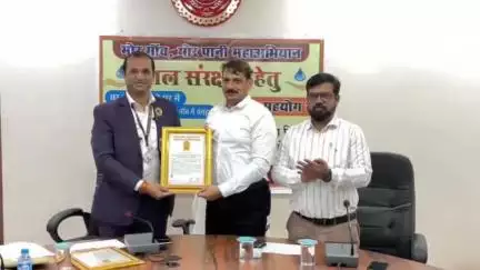 बोडला: कबीरधाम में एक ही दिन में बनाए गए दो वर्ल्ड रिकॉर्ड, गोल्डन बुक ऑफ वर्ल्ड रिकॉर्ड्स में दर्ज हुआ जिले का नाम