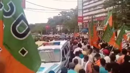 সালানপুর: বিজেপির পশ্চিম বঙ্গ দিবস উপলক্ষে আসানসোলে শুভেন্দু অধিকারী, তৃণমূলকে তীব্র আক্রমণ
