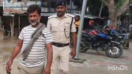 मधेपुरा: बसंतपुर गांव: मारपीट और एससी/एसटी मामले के फरार अभियुक्त परमानंद ठाकुर ने न्यायालय में किया आत्मसमर्पण