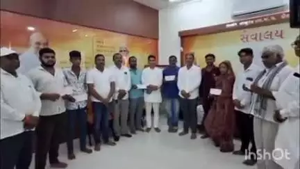 સાણંદ: સેવાલય ખાતે સાણંદ તાલુકાના 8 અકસ્માત પીડિત પરિવારો ને જિલ્લા પંચાયત સ્વભંડોળ માંથી દરેક પરિવારને બે લાખની સહાય અપાઇ