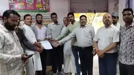 हाटपिपल्या: दुग्ध समिति हाटपिपल्या में अनुग्रह एवं जननी सुरक्षा योजना के तहत समिति के सदस्यों को मिला लाभ