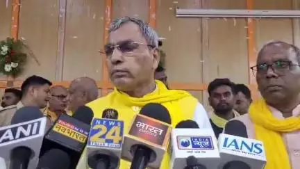 देेेवरिया: सुभासपा के राष्ट्रीय अध्यक्ष ने देवरिया में अखिलेश यादव पर कसा तंज