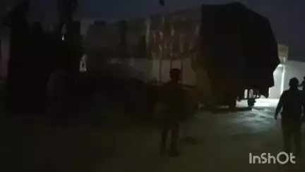 गदरपुर: वन विभाग की टीम ने गोपालनगर में दो वाहनों से अवैध रूप से लाई जा रही 75 कुंतल खैर की लकड़ी बरामद की