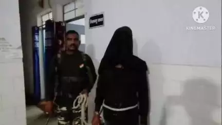 सोनाहातु: सोनाहातू: शराब दुकान में चोरी करने वाले को सोनाहातू पुलिस ने पीछा करके पकड़ा