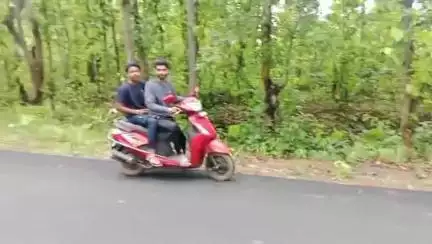 ତେଲକୋଇ: ତେଲକୋଇ ଥାନା ବିମଳା ଶନି ମନ୍ଦିର ପାଖରେ ପୂଜାରାଣୀ ବସ ରୁ ପଡ଼ି କଣ୍ଡକ୍ଟର ମୃତ୍ୟୁ |