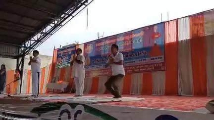 केकड़ी: केकड़ी में अंतरराष्ट्रीय योग दिवस से पूर्व सांस्कृतिक कार्यक्रम सहित विभिन्न कार्यक्रम आयोजित, प्रशिक्षक को सम्मानित किया गया
