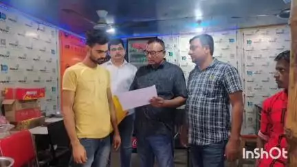 पाकुड़: श्रम विभाग ने बाल श्रम उन्मूलन व जागरूकता अभियान चलाया, सोनाजोड़ी व तोड़ा मोहनपुर चौक के प्रतिष्ठानों में कार्रवाई