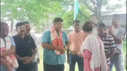 নলবাৰী: চহৰস্থিত ৰাজীৱ ভৱনত জিলা কংগ্ৰেছৰ উদ্যোগত ৰাভাদিৱস পালন,উপস্থিত অসম প্ৰদেশ কংগ্ৰেছ কমিটিৰ সম্পাদক দিব্যজ্যোতি হালৈ