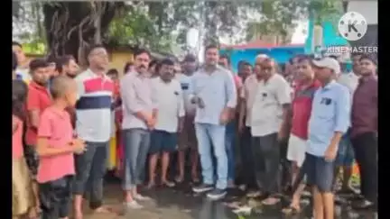 राहे: पूर्व उपमुख्यमंत्री सुदेश महतो पहुंचे धोबी मुहल्ला, पानी से डूब रहे लोगों की परेशानी समझी