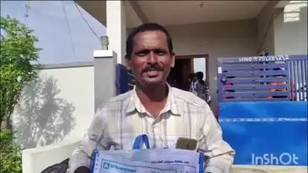 తిమ్మాపూర్ ఎల్ఎండీ కాలనీ: పుస్తకాల లొల్లి,ఇంట్లో శ్రీ చైతన్య పాఠశాల పుస్తకాల విక్రయం, అధిక ధరలు అంటున్న తల్లిదండ్రులు, మీడియా ఎంట్రీ తో తాళం...