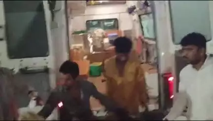 आबापुरा: भोजीया खुर्द गांव में अज्ञात कारणों से युवती ने घर के अंदर फांसी लगाकर जान देने की कोशिश की, एमजी अस्पताल में उपचार