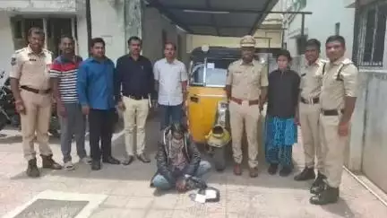 ఆందోల్: కంకోల్ టోల్ ప్లాజా వద్ద గంజాయి తరలిస్తున్న ఆటో సీజ్ వ్యక్తి అరెస్ట్