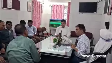 सोनारायठाढ़ी: आकांक्षी ब्लॉक कार्यक्रम के मिशन निदेशक आनंद शेखर ने मोहडार टोला, पिपरा अहरा और सीएचसी का निरीक्षण किया