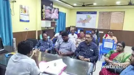 ଡାବୁଗାଁ: ଡାବୁଗାଁ ବ୍ଲକ ସମ୍ମିଳନୀ କକ୍ଷ ଠାରେ ଆନ୍ତର୍ଜାତୀୟ ଯୋଗ ଦିବସ ପାଳନ ନେଇ ପ୍ରସ୍ତୁତି ବୈଠକ ଅନୁଷ୍ଠିତ