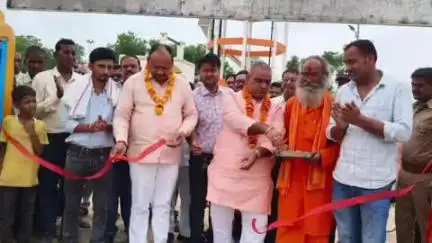 सिकंदरा: दशहरी गांव में 10 लाख रुपए की लागत से बने ओपन जिम का राज्यमंत्री ने फीता काटकर किया शुभारंभ