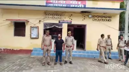 हर्रैया: गौर पुलिस ने नाबालिक लड़की को शादी का झांसा देकर संबंध बनाने वाले अभियुक्त को रमवापुर तिराहा से किया गिरफ्तार