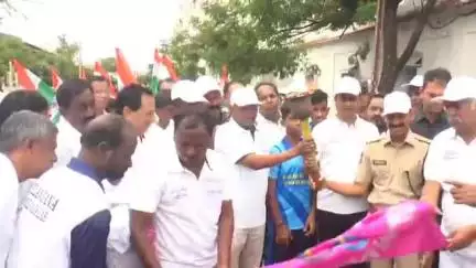 నిజామాబాద్ సౌత్: విద్యార్థులకు చదువుతోపాటు క్రీడలు అవసరం: నగరంలో నిర్వహించిన ఒలంపిక్ రన్ లో పాల్గొన్న సీపీ సాయి చైతన్య