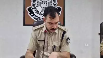 रतलाम नगर: सैलाना बस स्टैंड से बरबड़ तक नो पार्किंग में खड़े वाहनों और वन वे उल्लंघन पर 39 चालान, ₹20600 शुल्क वसूला