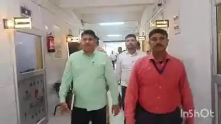 बांका: नीति आयोग के अधिकारी ने सदर अस्पताल और ओढ़नी डैम का निरीक्षण किया, कई योजनाओं का जायजा लिया