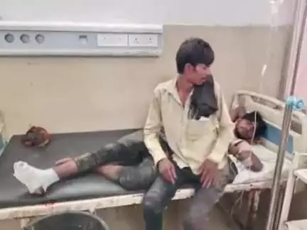 फतेहपुर: गाजीपुर के पमरौली मोड़ के समीप बाइकों की भिड़ंत में दोनों बाइक सवार घायल, एक को आई गंभीर चोट