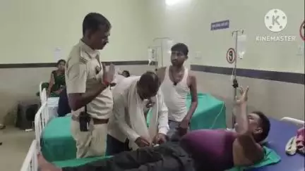 संडी मोड़ पर कार अनियंत्रित होकर डबरी में पलटी, 1 की मौत; खैरागढ़ पुलिस ने दिखाई इंसानियत, 20 जून को हुआ शव का पीएम