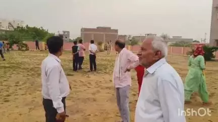 बीकानेर: मुरलीधर कॉलोनी के सेक्टर 4 स्थित पार्क में बने मंदिर को बीडीए ने किया खंडित, स्थानीय लोगों ने जताया रोष