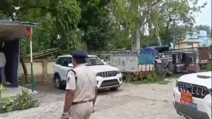 बेगूसराय: बाघा रेलवे ओवरब्रिज के पास अपराधियों ने फाइनेंस कर्मी से हथियार के बल पर ₹1 लाख 80 हजार लूटे