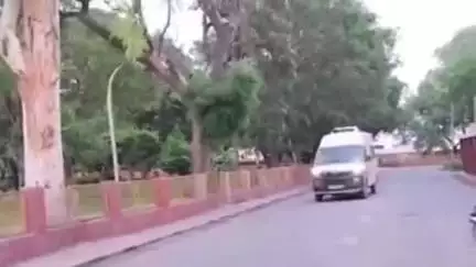 जींद: जींद में शराब ठेकेदार को गोलियों से भूना, कार सवारों ने 35 राउंड फायरिंग की, ग्रामीणों ने पीछा किया तो बाइक से भागे