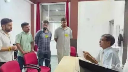 हरिपुर: अखिल भारतीय विद्यार्थी परिषद केंद्रीय विश्वविद्यालय देहरा इकाई ने मांगों को लेकर निदेशक को सौंपा ज्ञापन