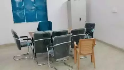 मैनाटांड़: मनरेगा जेई और डाटा ऑपरेटर पर केस दर्ज होने से मनरेगा कार्यालय रहा सूना