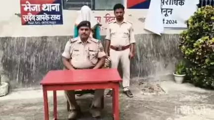 मधेपुर: परसौनी गांव के पास 5 लीटर देसी शराब और बाइक के साथ गोनवा गांव का एक धंधेबाज गिरफ्तार, न्यायिक हिरासत में भेजा गया