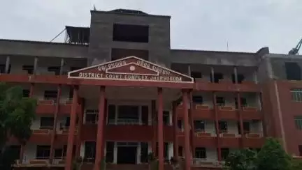 ଓରିଏଣ୍ଟ: ବେଲପାହାଡ ସ୍ଥିତ ଏକ୍ସସିସ ବ୍ୟାଙ୍କ ରୁ ଡକାୟତି ଘଟଣାରେ ଅଭିଯୁକ୍ତ କୁ ୧୦ ବର୍ଷ ସଶ୍ରମ କାରାଦଣ୍ଡ