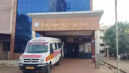 காளையார்கோவில்: வேளாரேந்தலில் சாலை மரணம் டாடா ஏஸ் வாகனம் மோதி உயிரிழந்த இருவர்