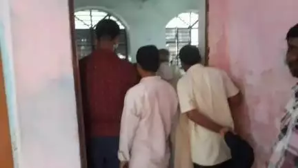 ग्वालपाड़ा: शाहपुर गांव में बाइक फिसलने से बाइक सवार घायल, गंभीर हालत में किया रेफर