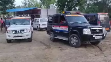 महमूदाबाद: ऊंच गांव देवकालिया निवासी व्यक्ति की सड़क हादसे में मौत, प्रजनन में सो रखकर किया सड़क जाम