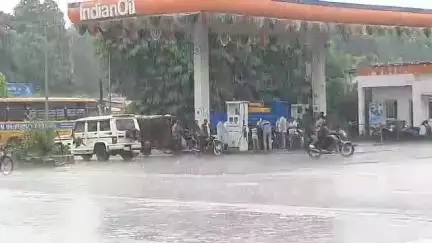 मुरैना नगर: चंबल में मानसून की दस्तक से शहर तर-बतर, मुरैना जिले में अब तक 87.1 मिलीमीटर औसत वर्षा दर्ज