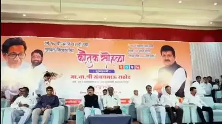दिग्रस: शहरातील अंश मंगल कार्यालय येथे मंत्री संजय राठोड यांच्या संकल्पनेतून ५०० गुणवंत विद्यार्थ्यांचा कौतुक सोहळा